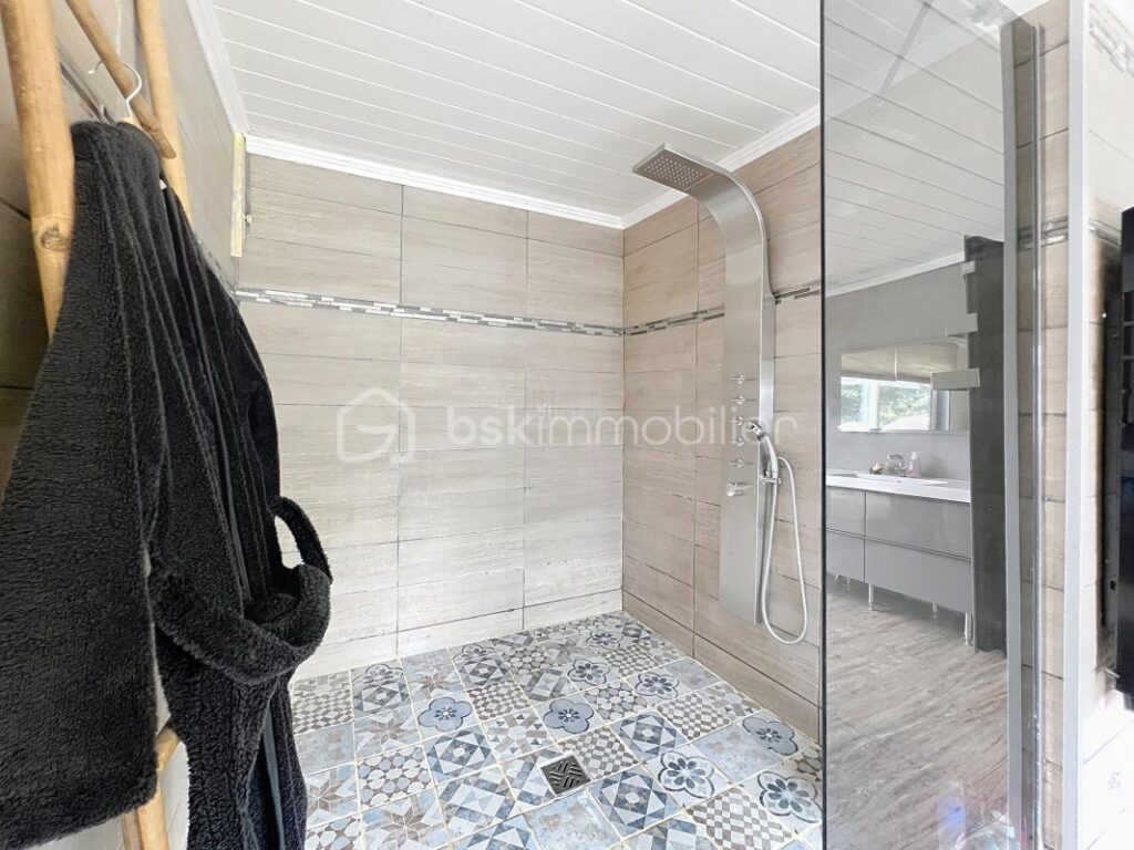 Maison 5 Pièces 180 m2 à PALEY – 5 pièces – 4 chambres – 180 m²