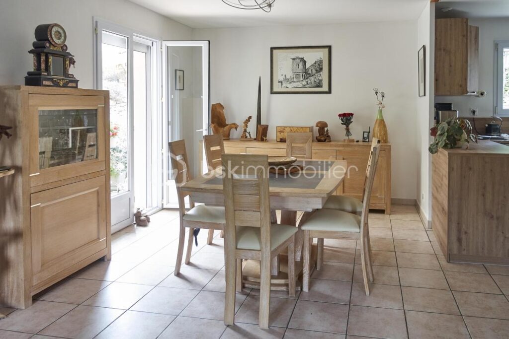 Magnifique villa provençale au cœur d’un écrin de verdure – 7 pièces – 4 chambres – 158 m²