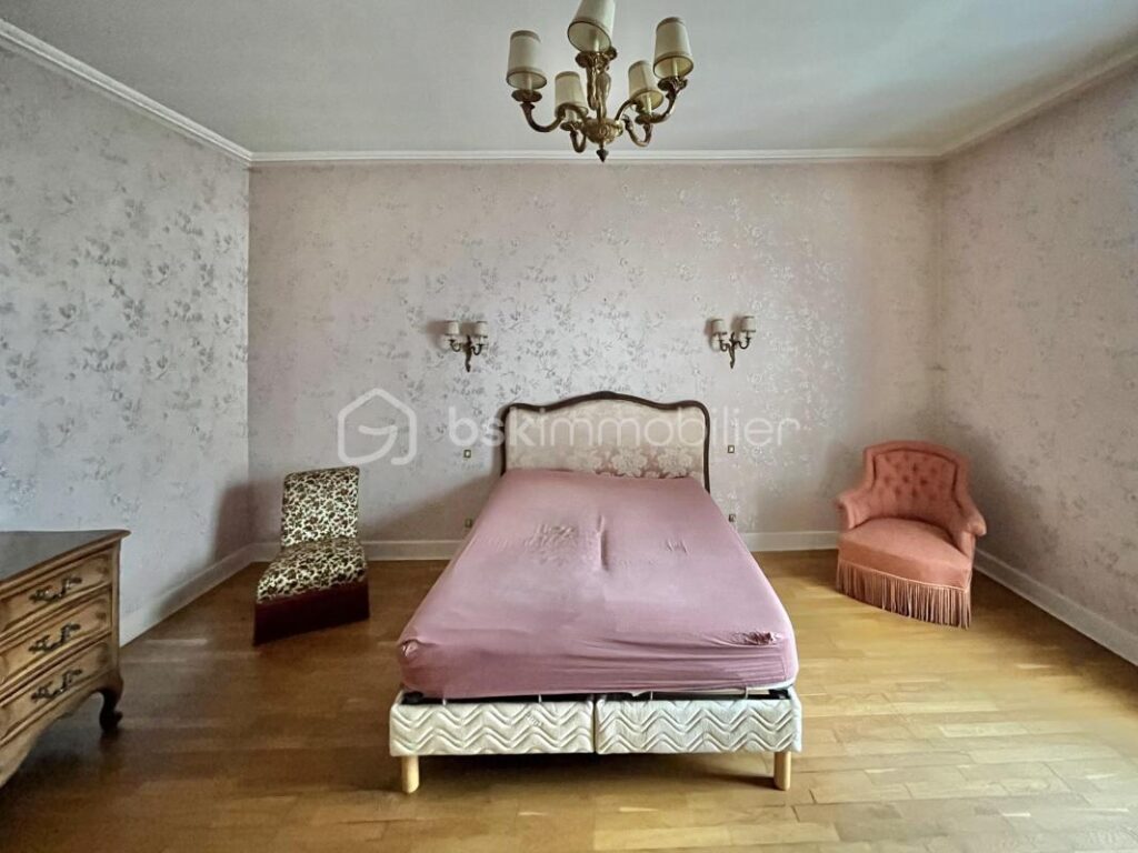 Maison de Maître 600m² 7 chambres – 10 pièces – 7 chambres – 600 m²