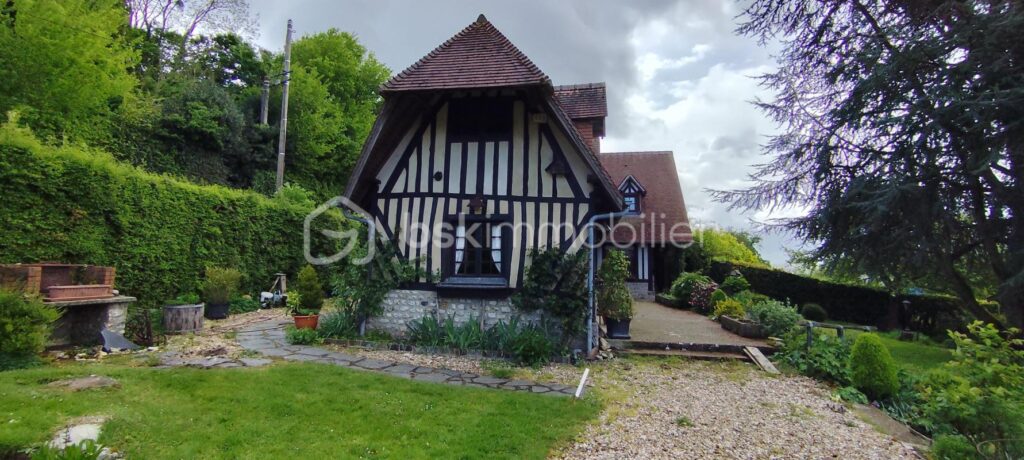 Maison 4 chambres – 6 pièces – 4 chambres – 132 m²