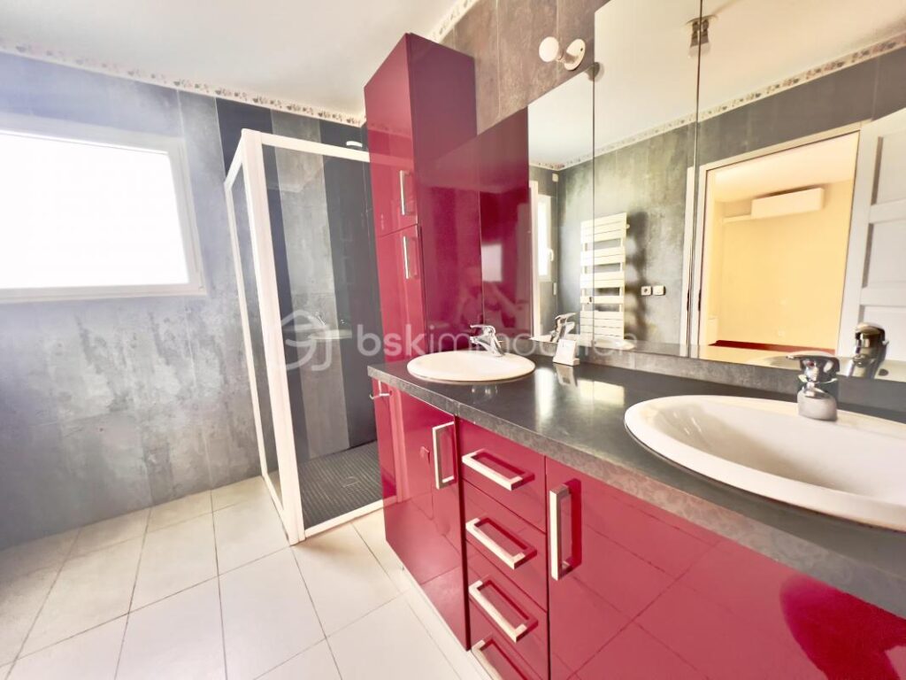 MAISON D’EXCEPTION DE 177 M² – 6 pièces – 5 chambres – 177 m²