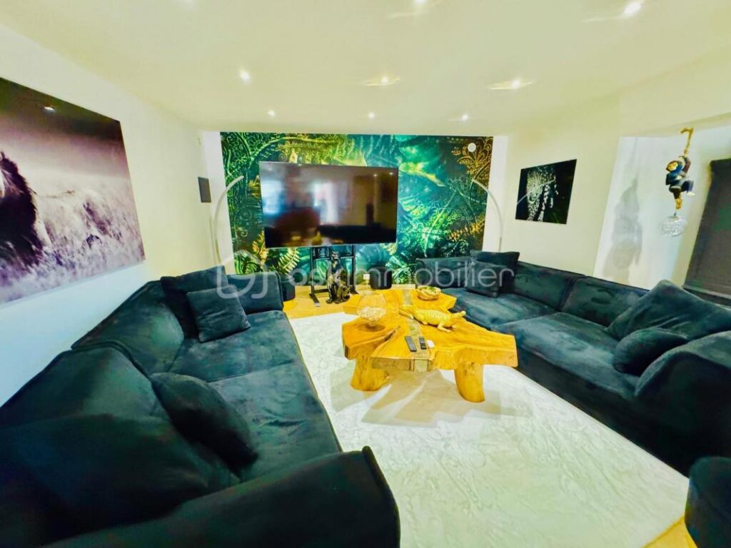 Propriété d’exception de 300m2 – Parc du LUBERON – Corbières en Provence – 10 pièces – 6 chambres – 301 m²