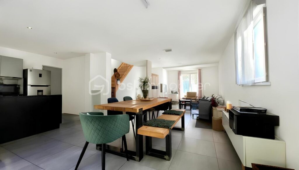 MAISON CONTEMPORAINE DE 160 M² DE SURFACE UTILE – VAUX-SUR-SEINE – 6 pièces – 4 chambres – 132 m²