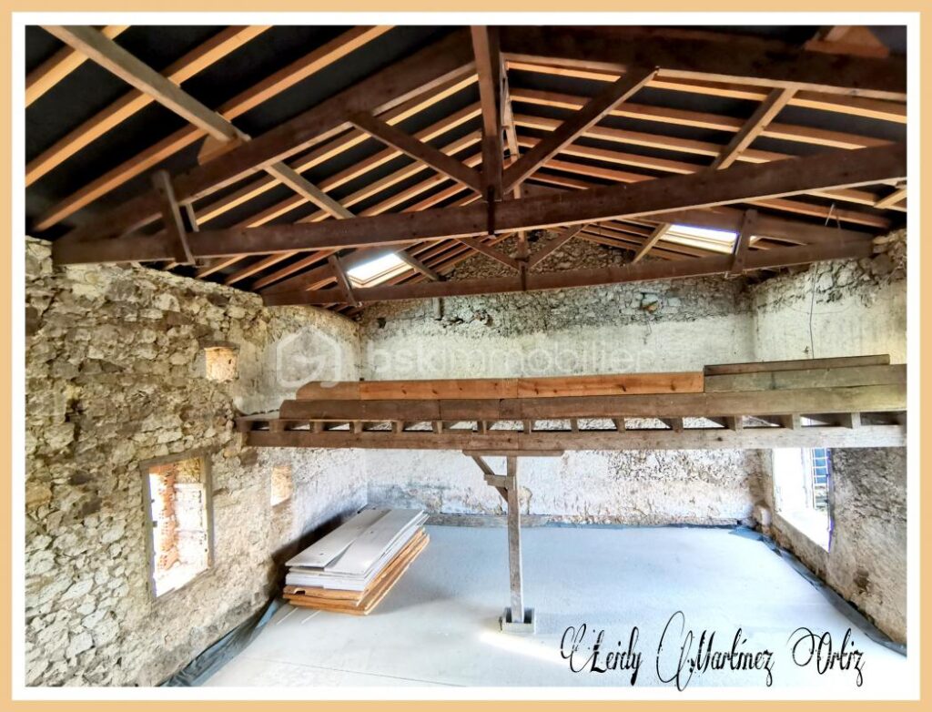 Propriété, maison 200m2,terrain 2,7ha – 6 pièces – 3 chambres – 200 m²