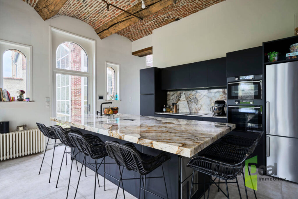 DEMEURE DU 17ÈME SIECLE RENOVEE / SAINT AMAND LES EAUX – 15 pièces – 6 chambres – 560 m²