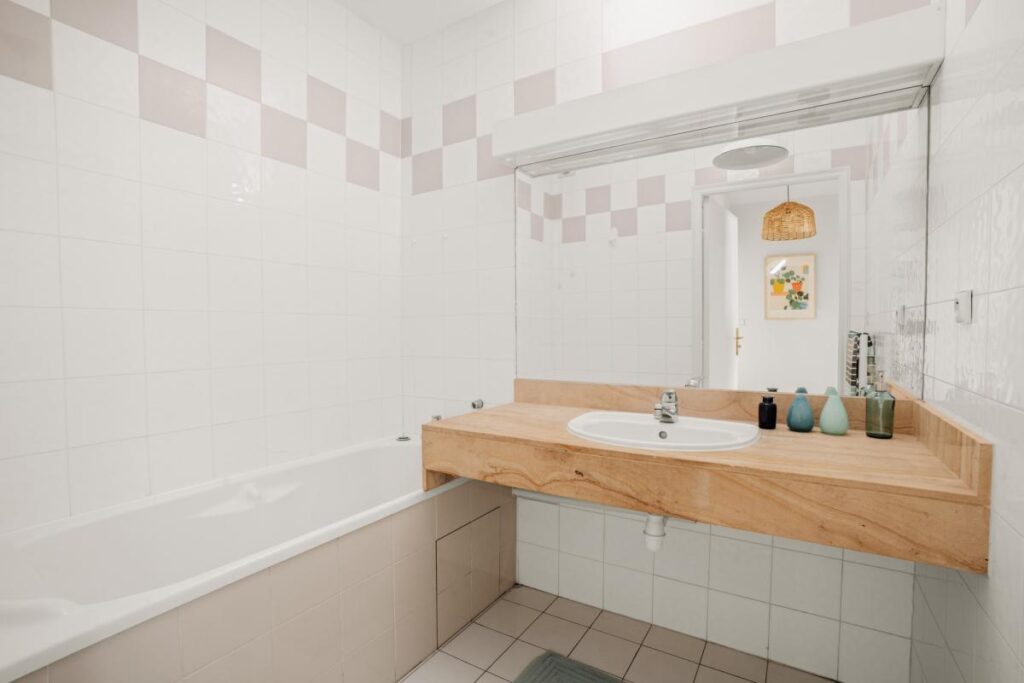 Superbe T3 avec vue dégagée sur le Boulevard de la Croix Rousse – 3 pièces – 2 chambres – 78 m²