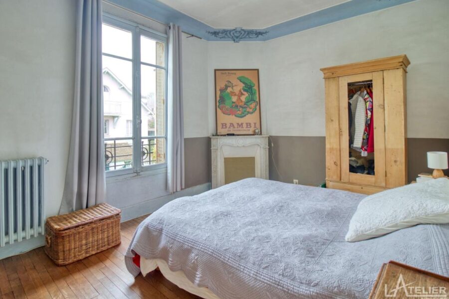 Maison à vendre à Suresnes — Vue monument — photo 12