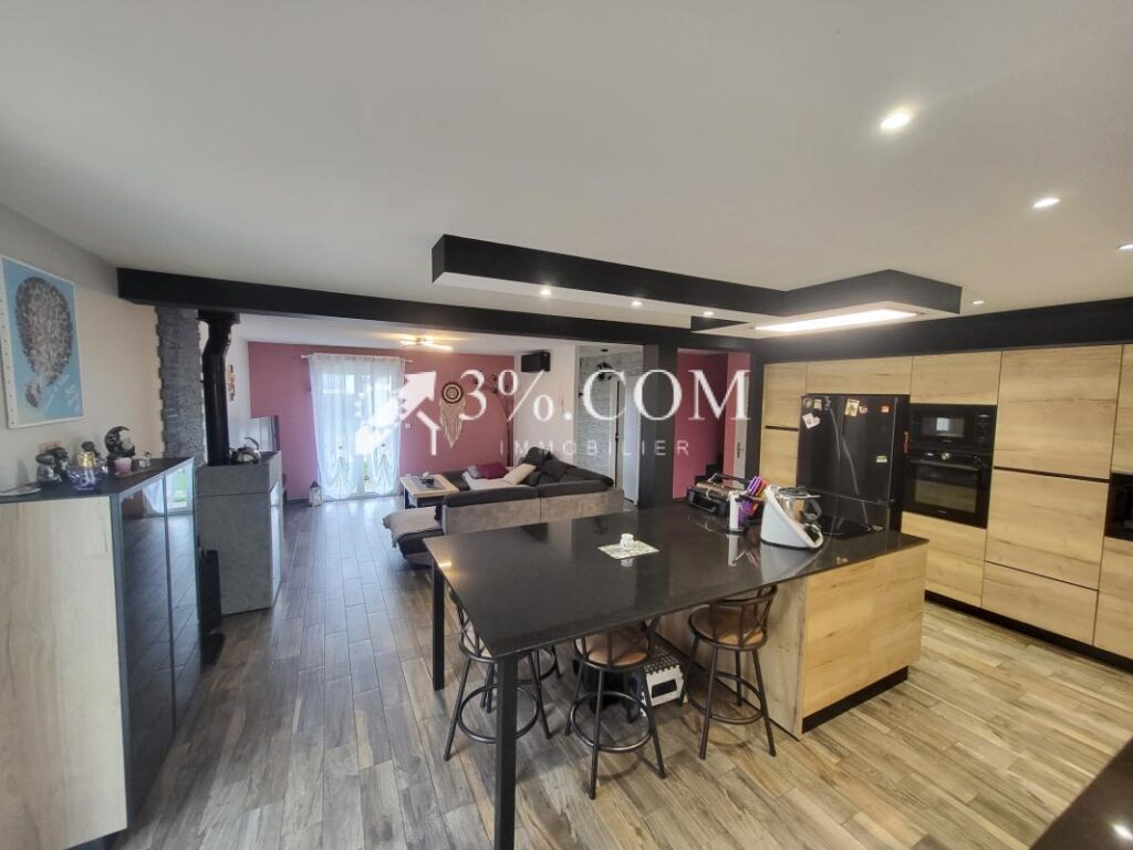 Très belle maison individuelle – 10 pièces – 230 m2 – A VOIR – 10 pièces – 4 chambres – 230 m²