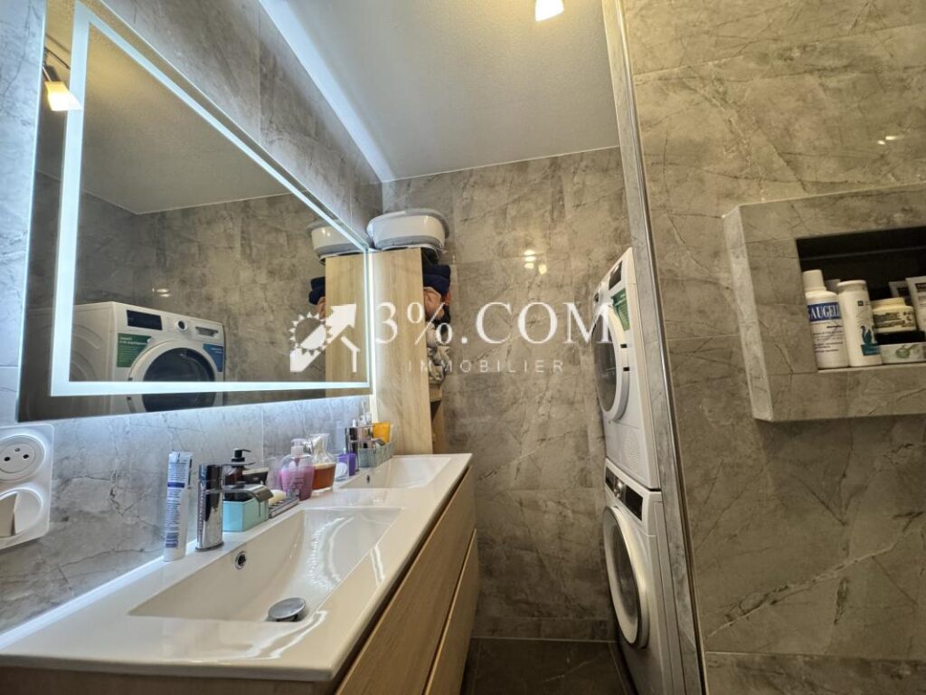 3%COM Beau F3 avec 2 balcons et double garage – 3 pièces – 2 chambres – 68 m²