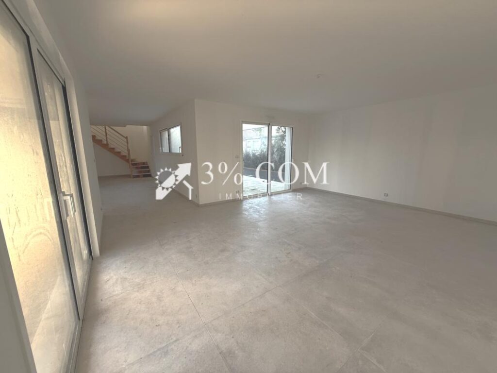 Villa 2025 style BELLE EPOQUE 6 pièces 176 m2 à Royan face – 6 pièces – 3 chambres – 176 m²