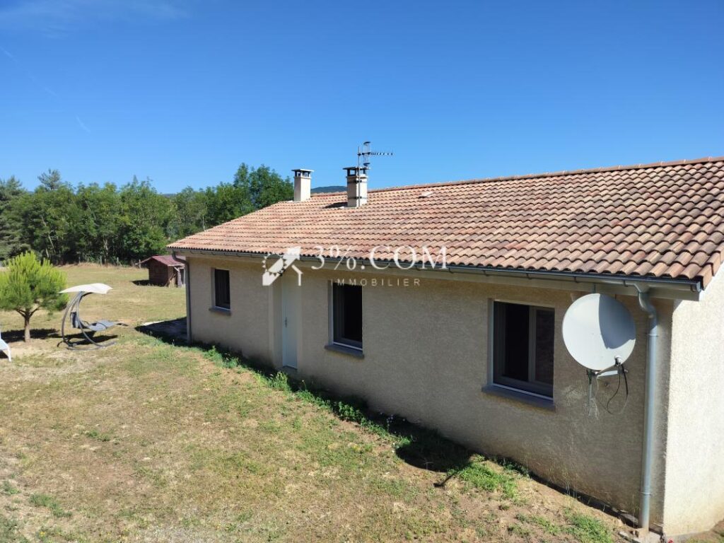 Villa avec vue dégagée de 90m2 – sous sol complet et parcell – 4 pièces – 2 chambres – 86 m²