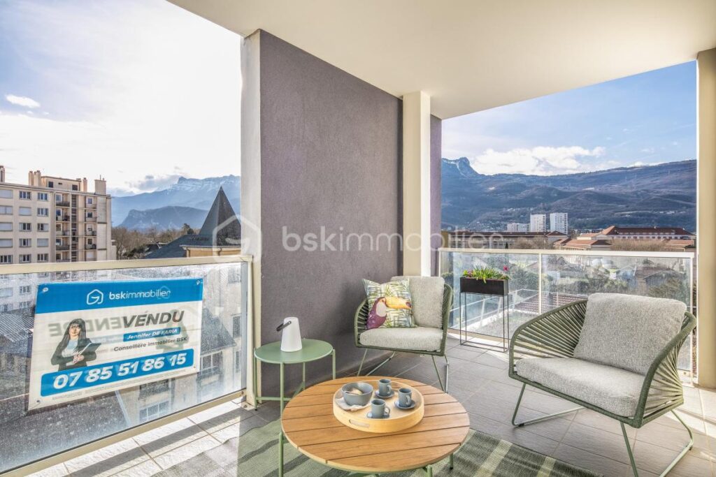 Appartement T3 de 70m2 avec terrasse – 3 pièces – 2 chambres – 70 m²