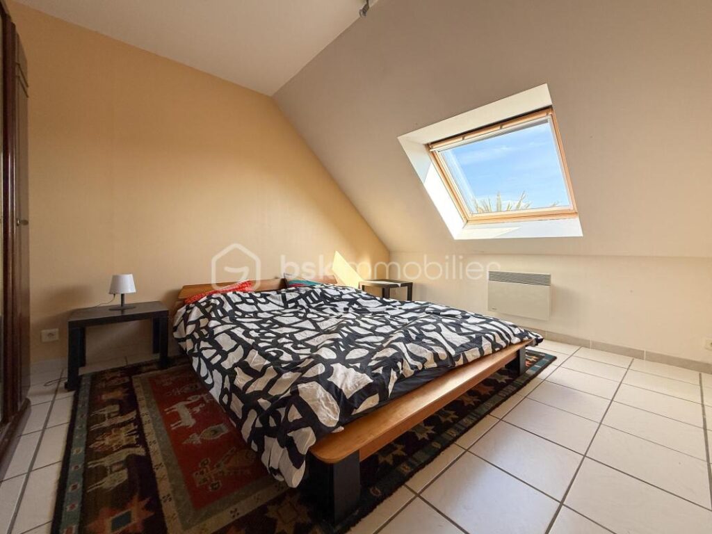 Portsall : vie de plain-pied à 150 mètres des plages – 7 pièces – 5 chambres – 141 m²