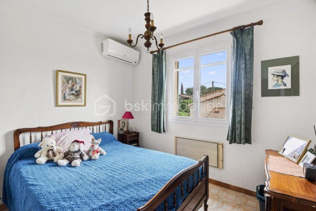 Maison familiale T5 avec piscine et vue sur l’Étang – Saint-Chamas – 5 pièces – 4 chambres – 130 m²