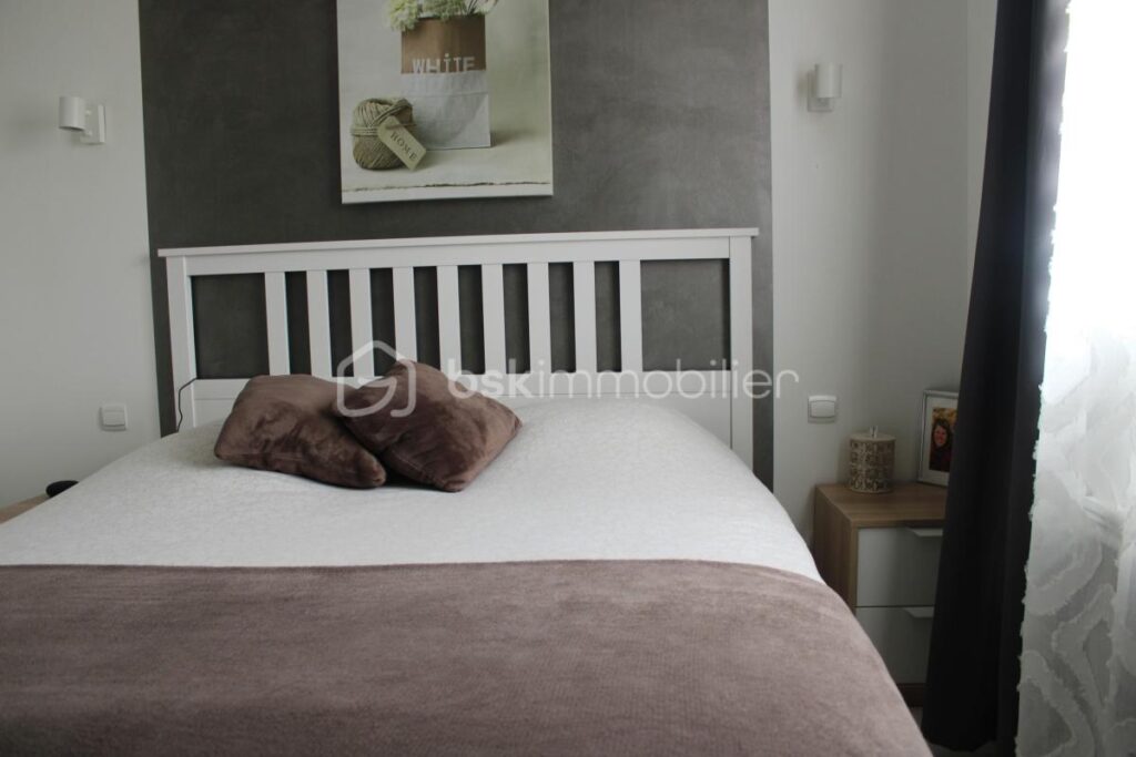 Belle maison de 87 m² avec piscine et jardin arboré – 4 pièces – 3 chambres – 84 m²