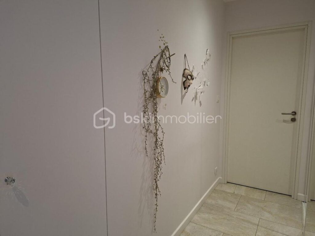 MAGNIFIQUE MAISON CONTEMPORAINE T5 – 5 pièces – 4 chambres – 153 m²