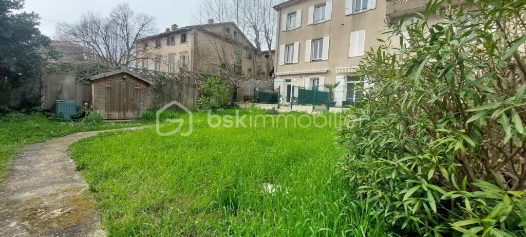 T2 DE45 M2 EN REZ DE JARDIN, TERRASSE, ET PLACES DE PARKING – 2 pièces – 1 chambre – 45 m²
