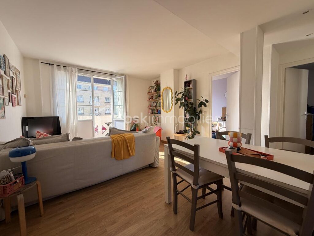 ADRESSE HISTORIQUE POUR UN APPARTEMENT IDÉALEMENT PLACÉ ! – 3 pièces – 2 chambres – 53 m²