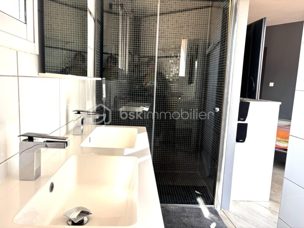 MAISON T3 AU COEUR DE LA GARRIGUEDans un pet – 3 pièces – 2 chambres – 115 m²