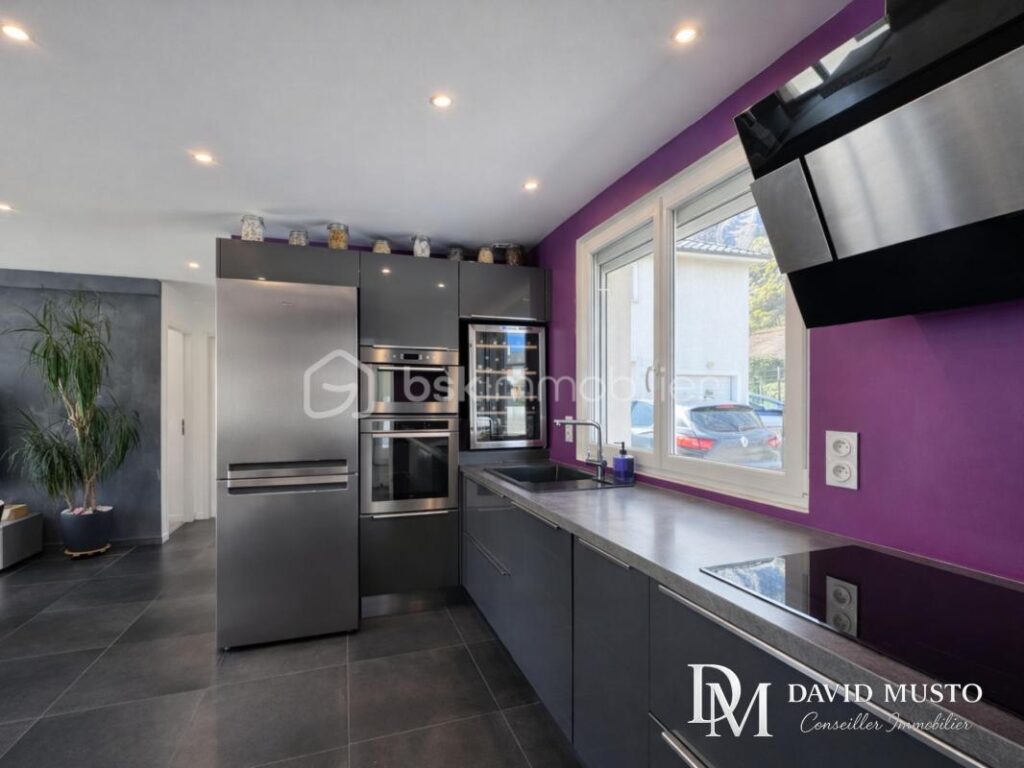 Maison Plain-Pied Lumbin – 5 pièces – 3 chambres – 108 m²