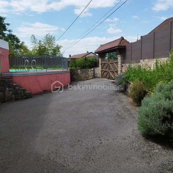 Maison à vendre à Clairvaux les lacs