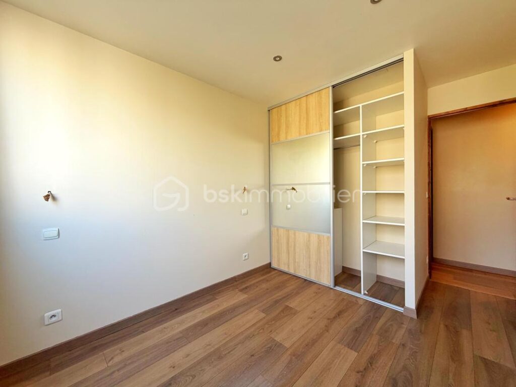 NOUVEAU EN PARFAIT ETAT ! – 3 pièces – 2 chambres – 52 m²