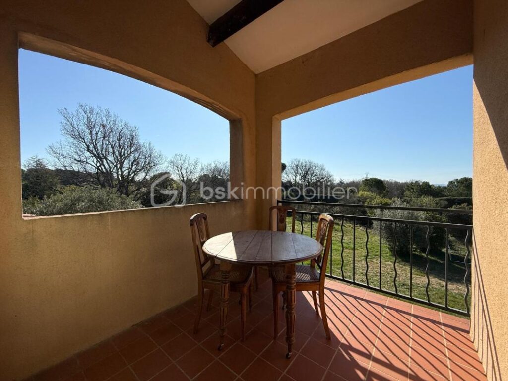 EXCLUSIVITÉ – Maison au calme absolu avec annexe – Plateau de Puyricard – 8 pièces – 5 chambres – 230 m²