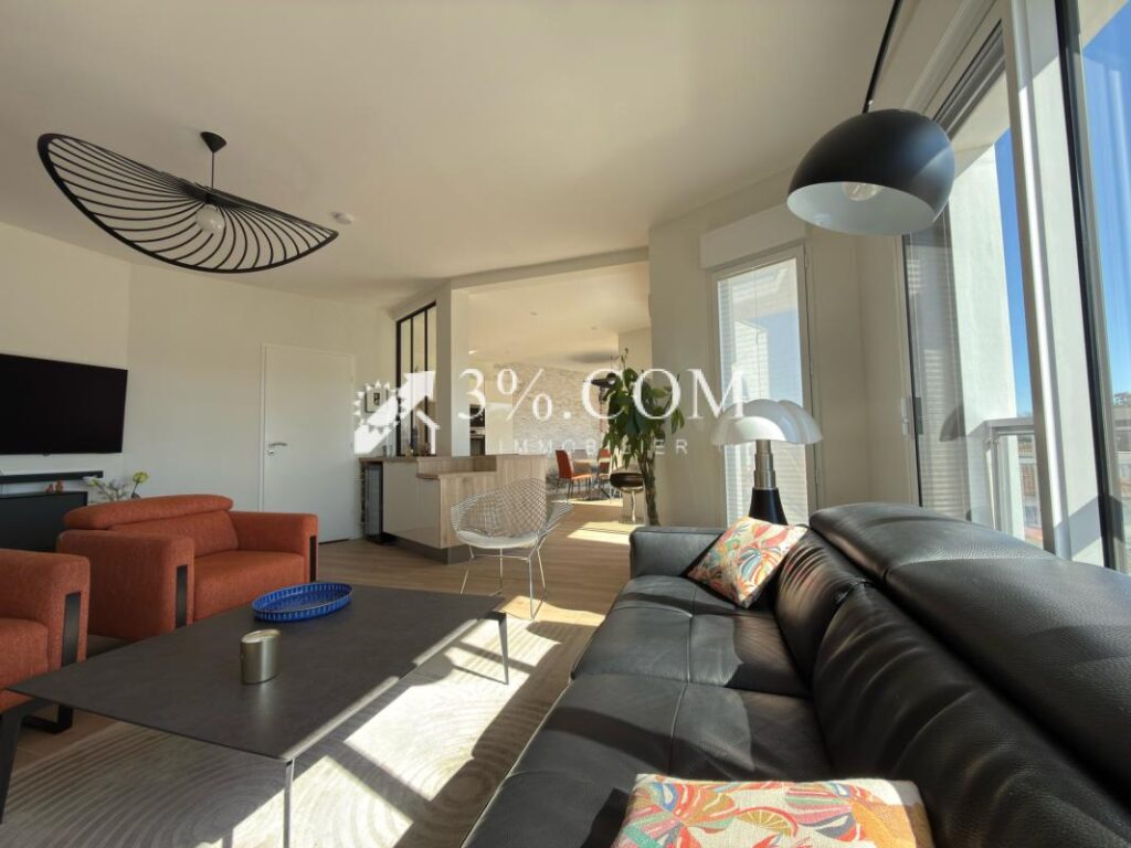 A VENDRE ROYAN PONTAILLAC – APPARTEMENT de 76 m2 – DERNIER E – 3 pièces – 1 chambre – 76 m²