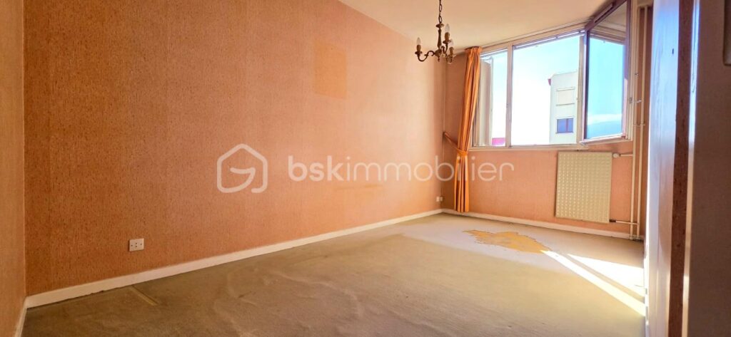 T3/T4 85M² L’OPPORTUNITÉ pour un projet de rénovation sur mesure – 4 pièces – 3 chambres – 83 m²