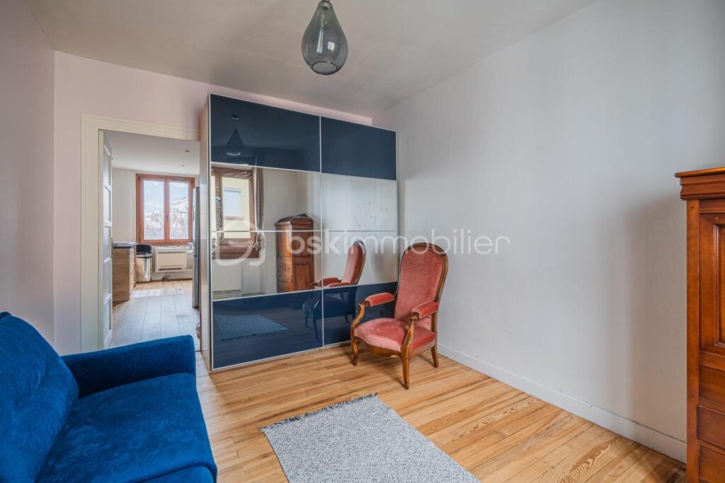 Appartement T3 au calme – Quartier de l’Aigle à Grenoble – possibilité d’achat d’un garage – 3 pièces – 2 chambres – 65 m²