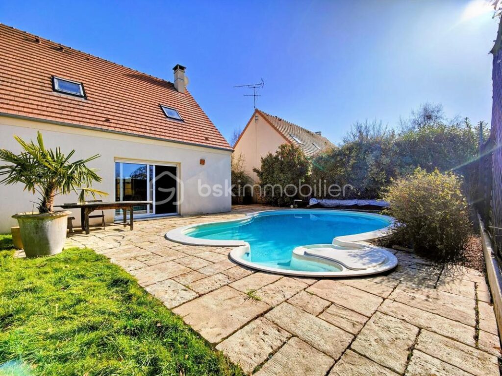 A l’abris des regards, belle maison familiale av 4 chambres et garage – 6 pièces – 4 chambres – 146 m²