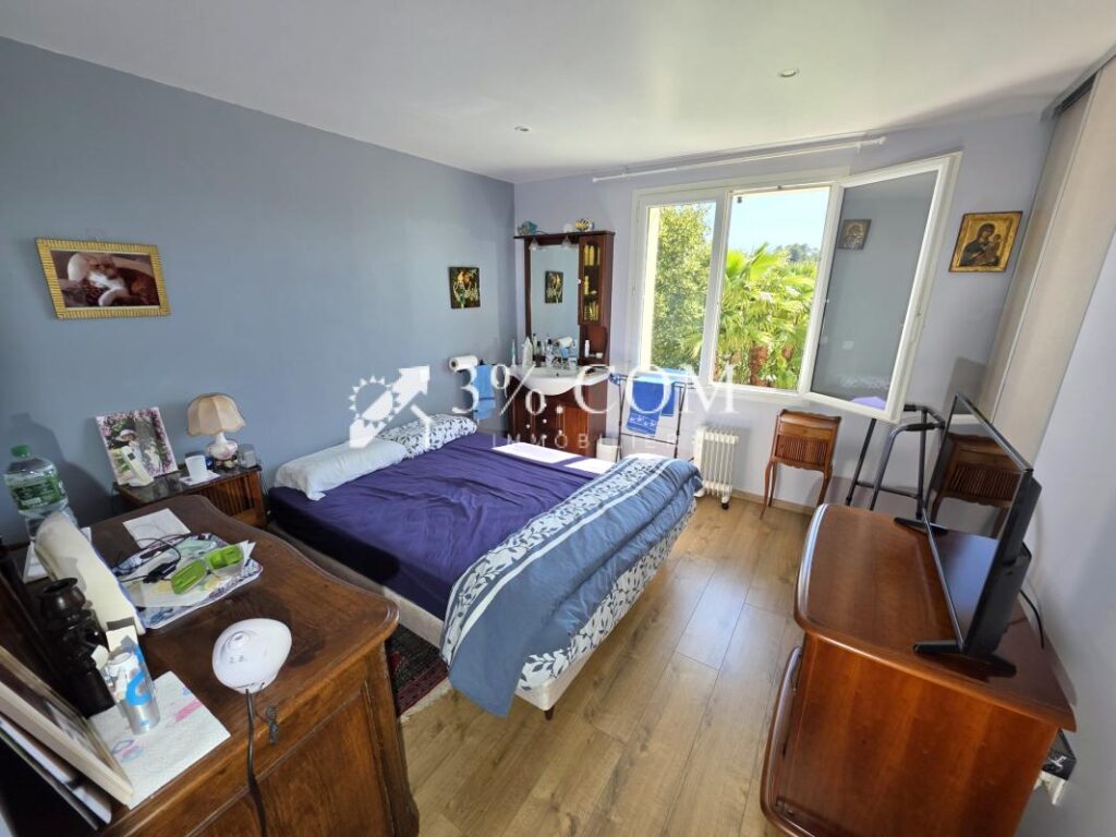 Magnifique villa avec vue incroyable à Valescure – 4 pièces – 3 chambres – 108 m²