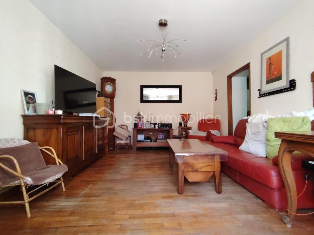 MAISON 6 PIECES 105 M² – 6 pièces – 3 chambres – 105 m²