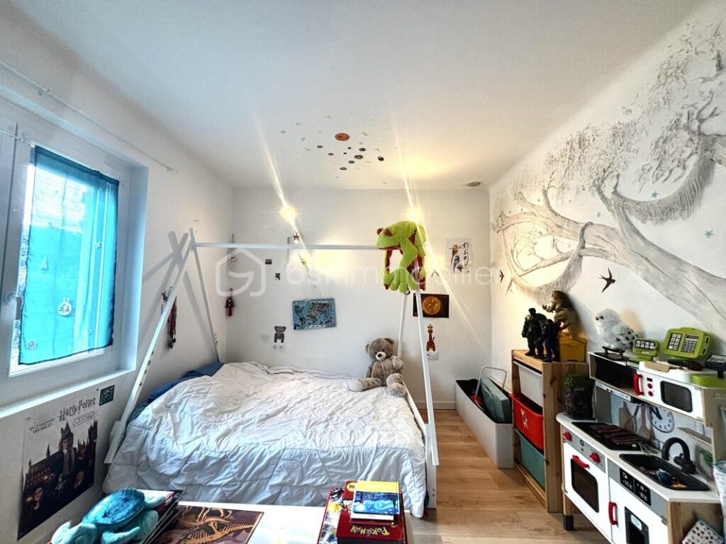 Maison plain-pied 108 m² avec studio indépendant sur un terrain de 760 m² – 5 pièces – 4 chambres – 108 m²