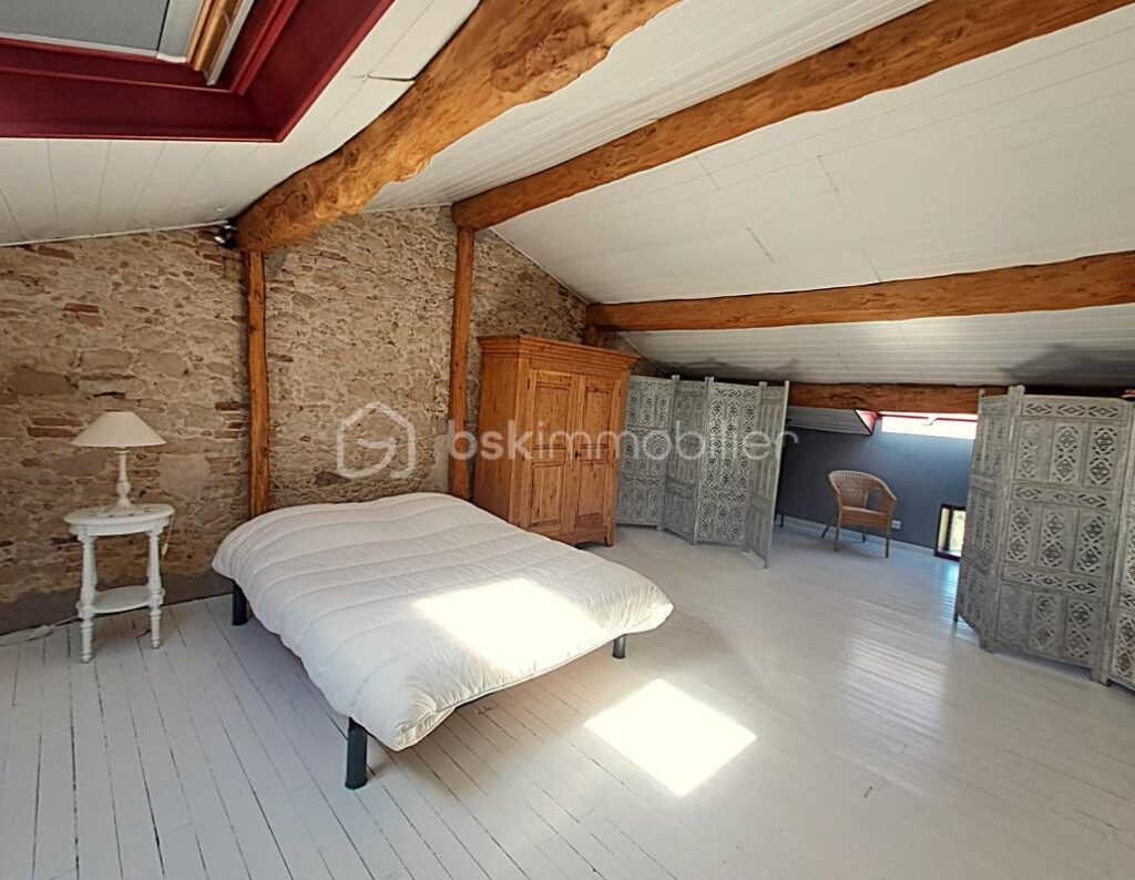 Lauragaise 230 m², piscine, parc et vue dégagée – 7 pièces – 5 chambres – 226 m²