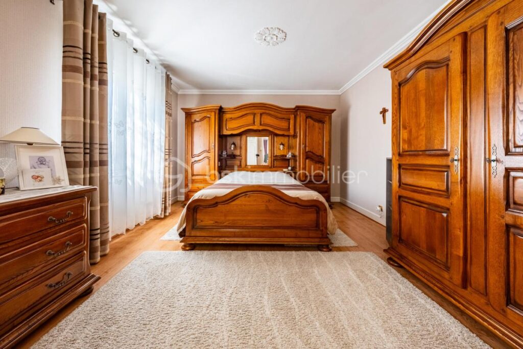 Charmante maison avec piscine à vendre – Idéalement située ! – 5 pièces – 4 chambres – 120 m²