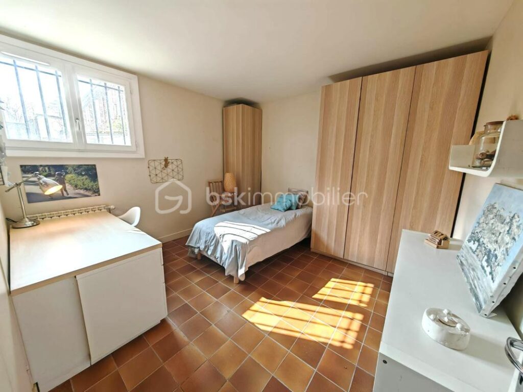 Maison de charme en bord de Seine – 5 chambres – 7 pièces – 5 chambres – 140 m²