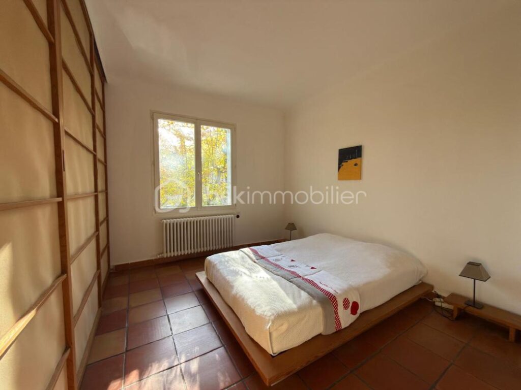 Ventabren – 168m2 de charme et d’authenticité – 6 pièces – 5 chambres – 168 m²