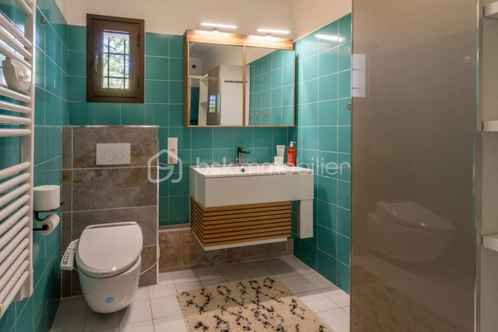 🌊 Villa d’Exception avec Vue Mer à Agay – 260 m² habitables | 1370 m² de terrain 🌴 – 8 pièces – 5 chambres – 260 m²