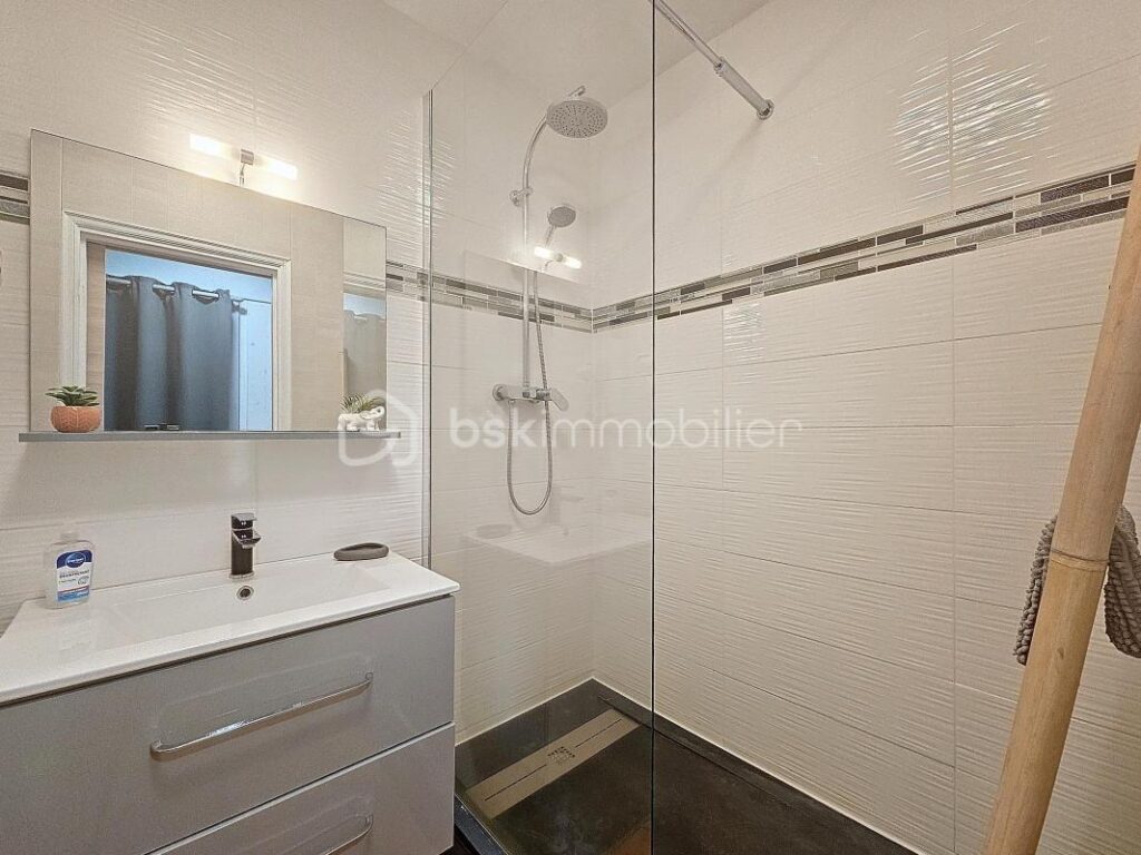 Studio Anse des Rochers plage et piscine – 1 pièce – 1 chambre – 29 m²