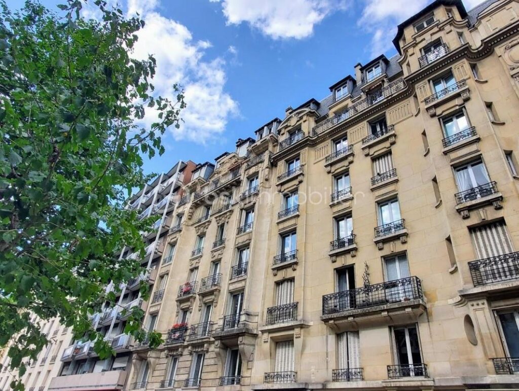 Appartement familial de charme – Boulevard de GRENELLE – 3 pièces – 2 chambres – 71 m²