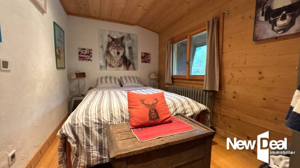 MAISON DE PAYS – 9 pièces – 5 Chambres – 265 m² surface Totale – Bergerie – Terrain 3610 m² – LES HOUCHES – 9 pièces – 5 chambres – 184 m²