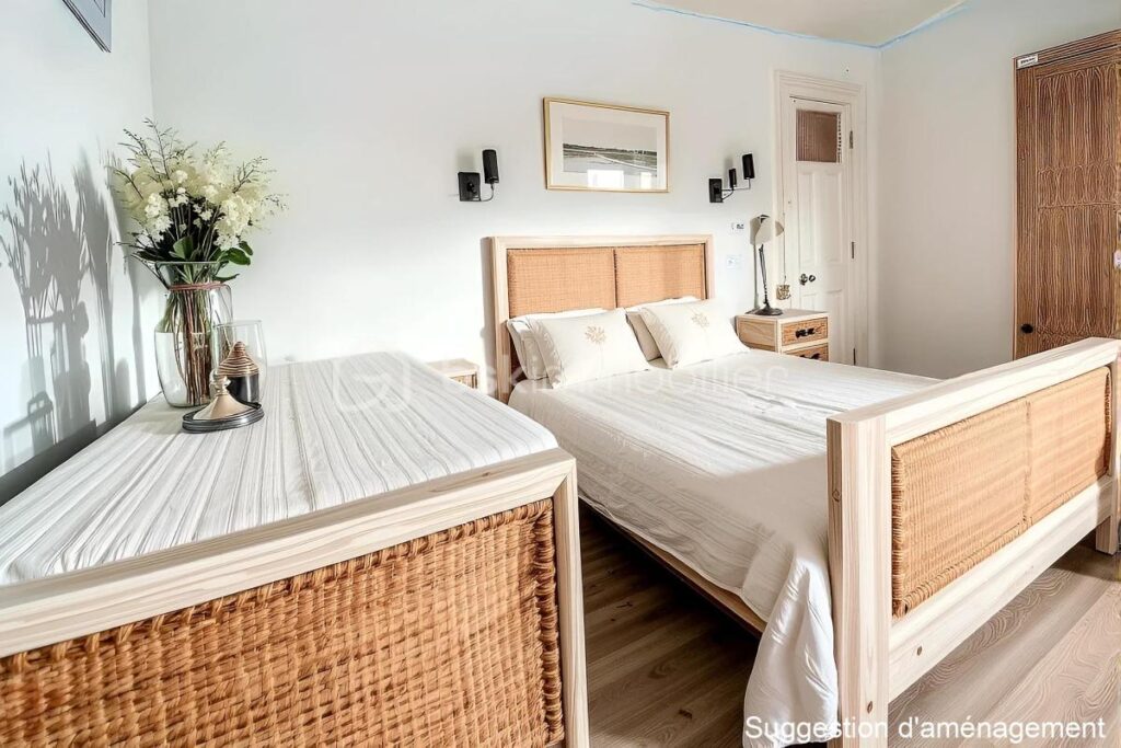 SECTEUR TOP, EN RETRAIT DE RUE, MAISON SEMI INDIVIDUELLE LUMINEUSE, GRAND JARDIN GARAGE DOUBLE et DEPENDANCE – 4 pièces – 3 chambres – 107 m²