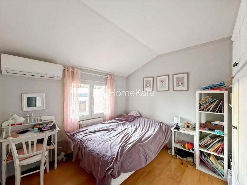 MAISON AVEC PISCINE ET VUE – 6 pièces – 5 chambres – 165 m²