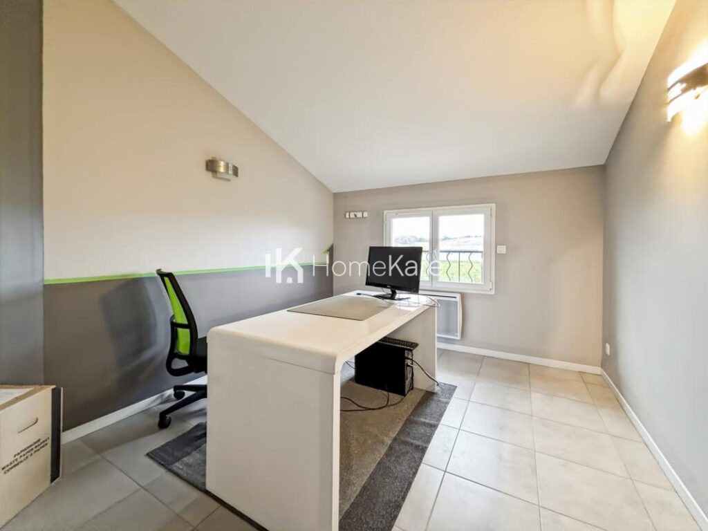 UNE MAISON SEDUISANTE !!! – 9 pièces – 7 chambres – 180 m²