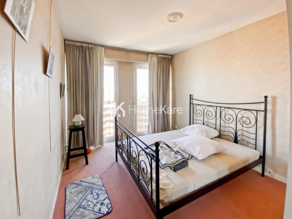 T3 Meublé hypercentre avec parking – 3 pièces – 2 chambres – 83 m²