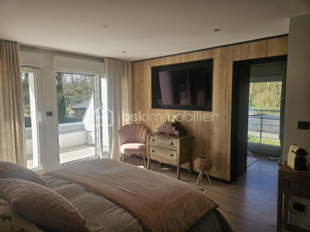 DEMEURE D’EXCEPTION À GOUVIEUX : Luxe, Calme et Proximité – 6 pièces – 4 chambres – 197 m²