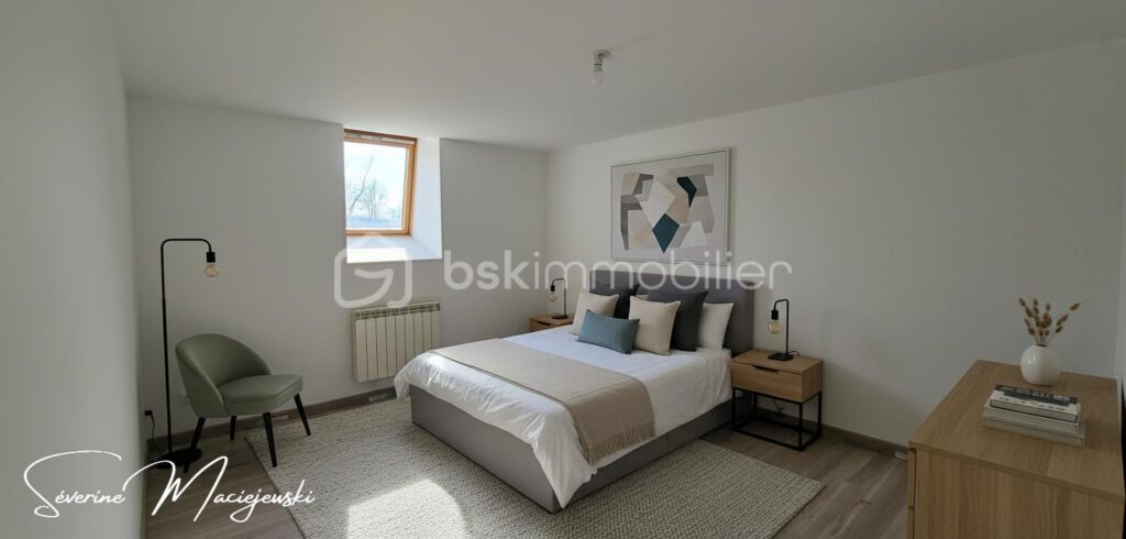 Propriété semi plain pied de 260 m² – 10 pièces – 6 chambres – 260 m²