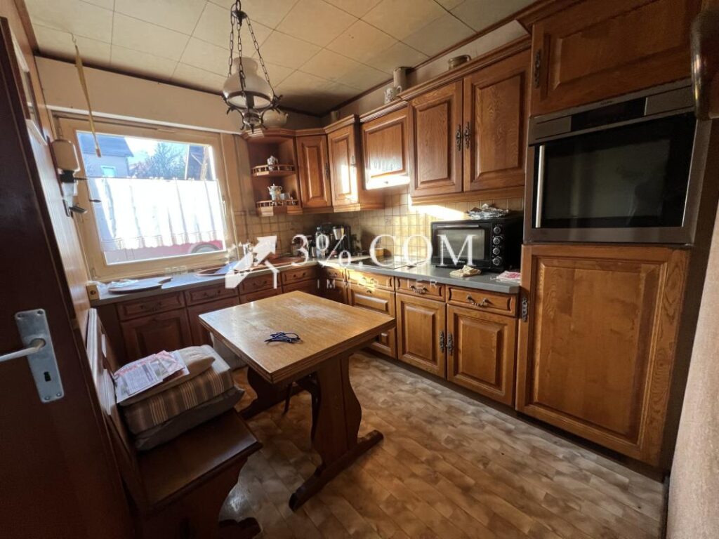 Grande maison d’habitation de 6 pièces – 6 pièces – 4 chambres – 175 m²