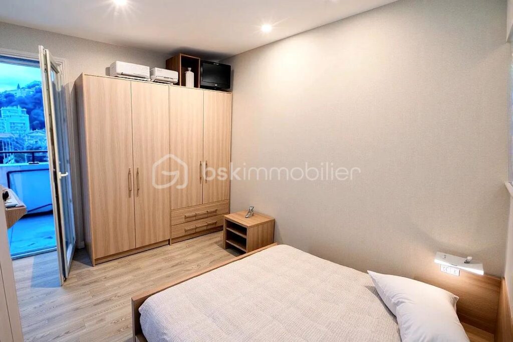 2 pièces dernier étage terrasse vendu loué – 2 pièces – 1 chambre – 40 m²